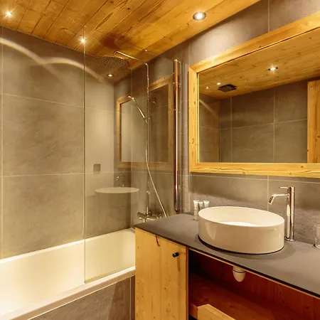 Renove Avec Spa, Piscine Et Parking, Pied Des Pistes - Fr-1-461-11 Saint-Martin-de-Belleville